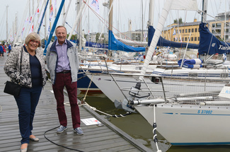 Pirkko and Pekka Koskenkylä - Swan-veneiden luoja.
Pekka Koskenkylä and his wife Pirkko in front of Swan-yachts at the time of the Jubileum Regatta.
Mr Koskenkylä had a clear vision of the yacht building and he managed to put his views into practice. 