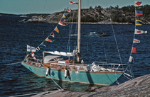 Catharina II vihreärunkoisena 1982. Väri muuttui valkoiseksi 1986.
Catharina II in 1982. The hull was painted white in 1986.

