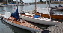 A-boat Amie, in the middle