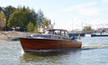 m/v  Louke Kaivopuistossa lokakuussa 2016. Suunnittelija Ole Gylling, veistäjä Keijo Elo Uudessakaupungissa 1960. 
Designer Ole Gylling, constr. Keijo Elo, Uusikaupunki, in 1960.