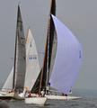 E16 gets the spinnaker quickly set