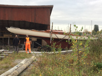 Löjan nousemassa ylös Wileniuksen telakalla syksyllä 2020. Kuva: Mari Toivanen.