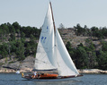 Tässä Aniara kesällä 2011. Kuvan otti Ilpo Kauhanen **** Here we see Aniara (FIN-27, constr by Åbo Båtvarf in 1945) in full sails. Foto by Ilpo Kauhanen.