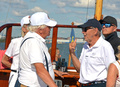 Vasemmalla John Lindblom, Timo Telkola ja Eero Lehtinen. From left boat designer John Lindblom, Timo Telkola North Sails, and Eero Lehtinen, the boat yard Ruissalon Telakka.